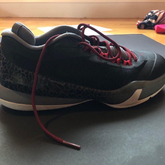 Michael Jordan Chris Paul Sneakers Women’s 6.5 - Picture 4 of 4